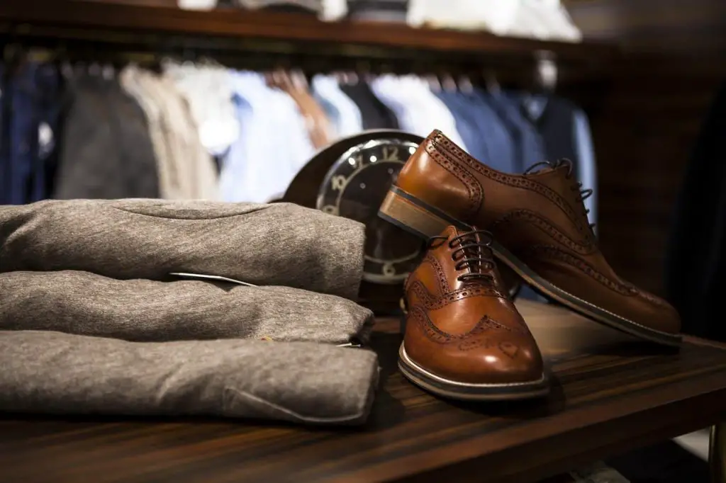 stores that sell elevator shoes