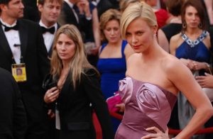 charlize-theron-height